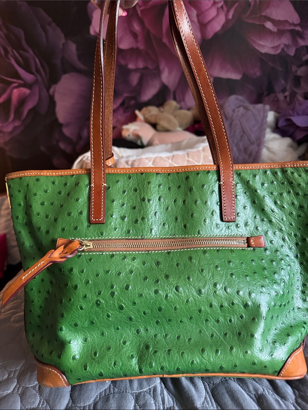 Dooney & Bourke Green Ostrich-Embossed Tote with Brown Trim and Matching Wallet - Picture 4 of 9
